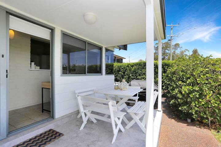 Summer Bay Sunsets gallery image 2