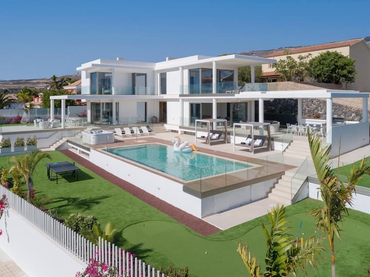 Karat Villa Royal White - Adeje