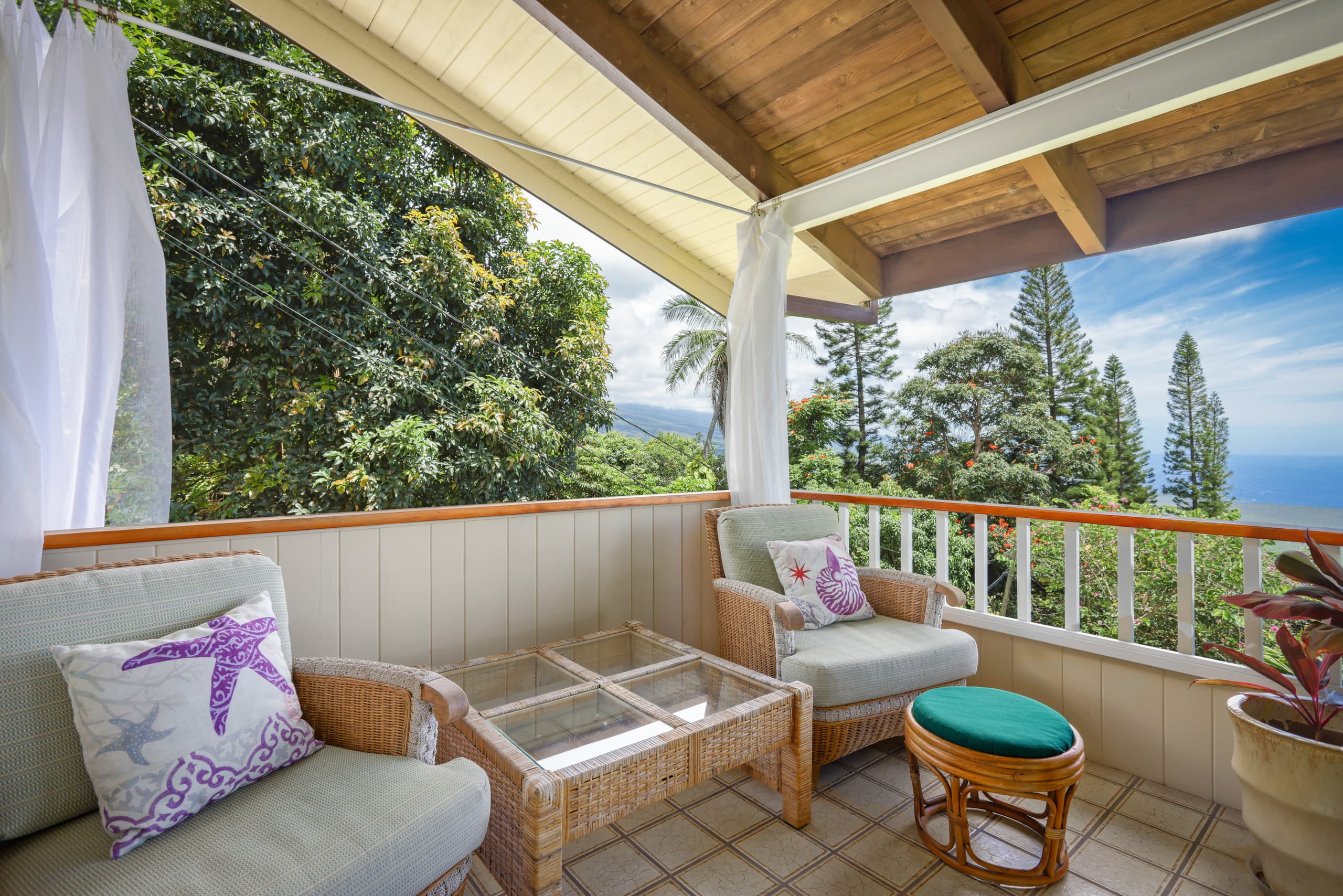 Home in Captain Cook · ★5.0 · 3 bedrooms · 4 beds · 2.5 baths - Photo 44