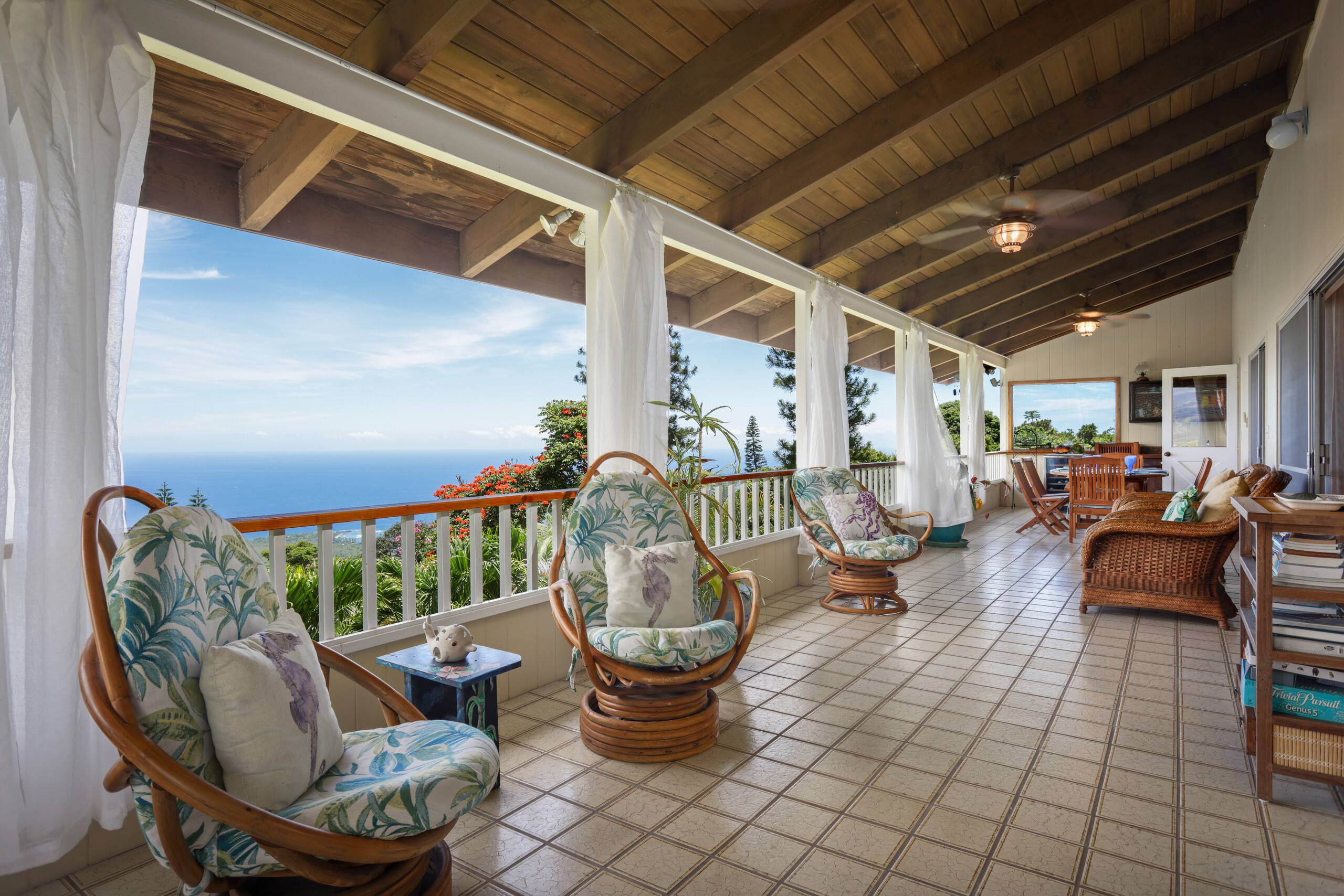 Home in Captain Cook · ★5.0 · 3 bedrooms · 4 beds · 2.5 baths - Photo 45