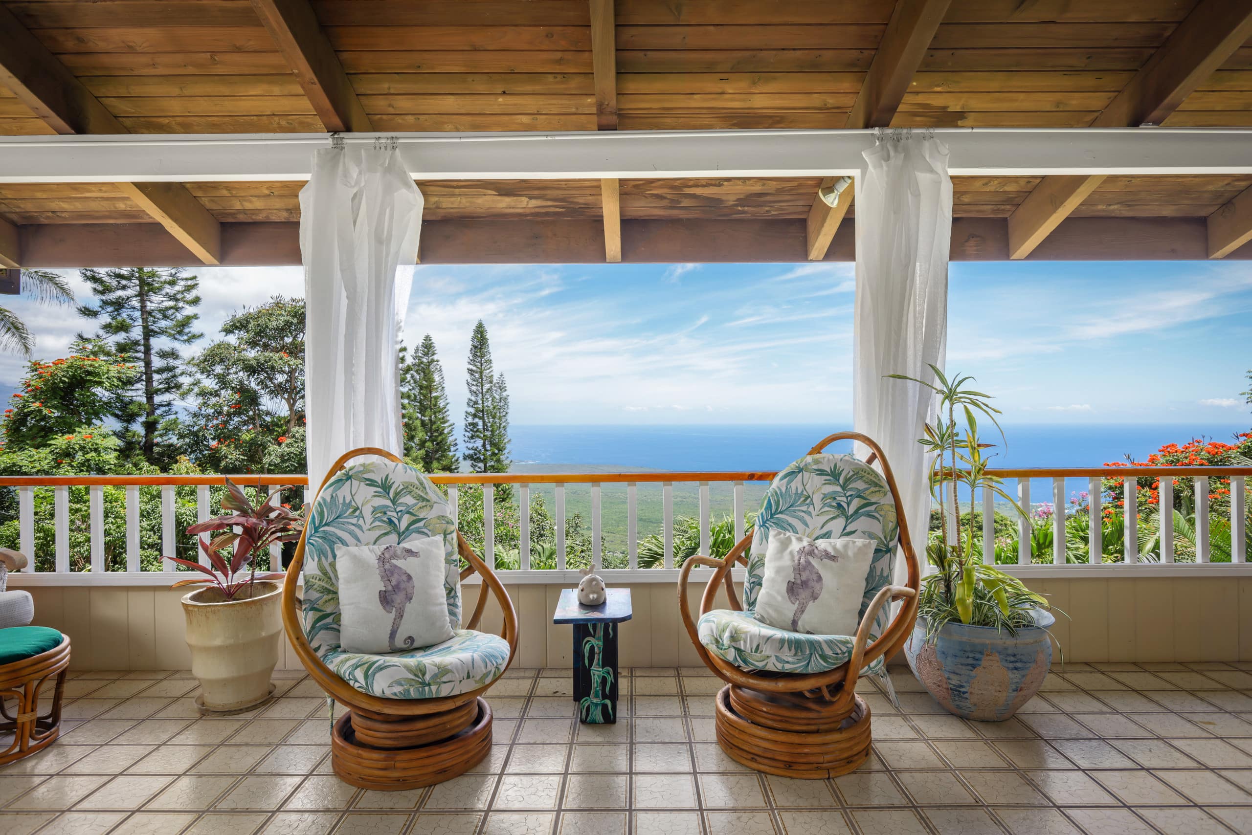 Home in Captain Cook · ★5.0 · 3 bedrooms · 4 beds · 2.5 baths - Main photo