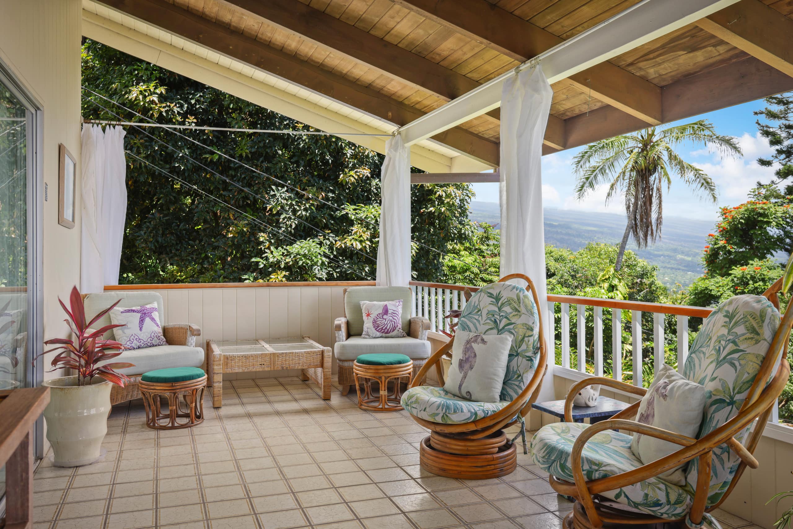 Home in Captain Cook · ★5.0 · 3 bedrooms · 4 beds · 2.5 baths - Photo 43