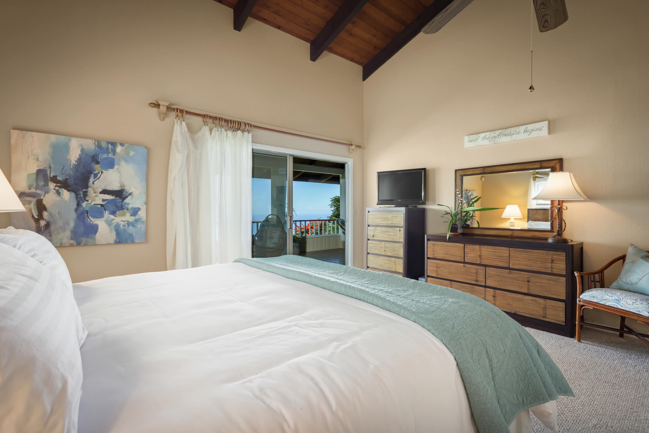 Home in Captain Cook · ★5.0 · 3 bedrooms · 4 beds · 2.5 baths - Photo 60