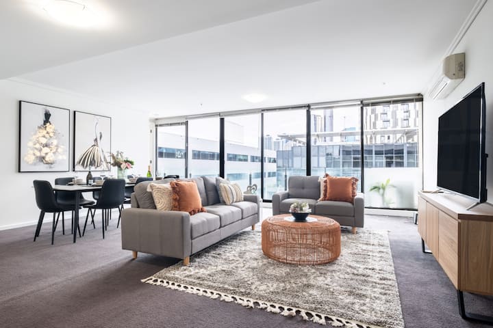 Parking, Gym, Pool, Near Albert Park & S. Melb Mkt - Saint Kilda