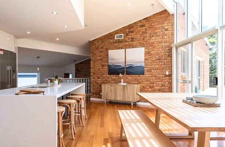 “House on the Hillside” with City Views Sleeps 12 gallery image 3