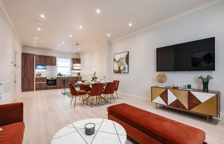 Marble Arch Suite 1 gallery image 2