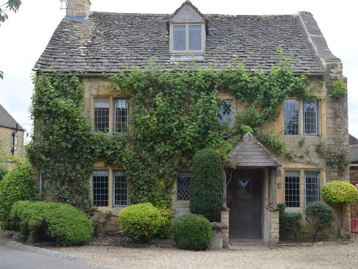 3 Bed In Cheltenham (Oc-75532) - Bourton-on-the-Water