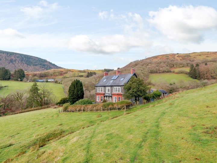 7 Bed In Machynlleth (Oc-77466) - Dolgellau