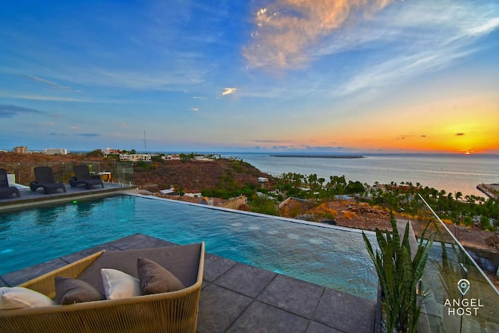 Infinity Pool, Bay Views, BBQ, Walk to Beach