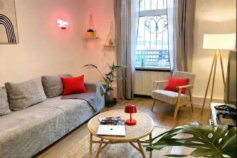 Cozy downtown oasis | Trade fair | Workplace