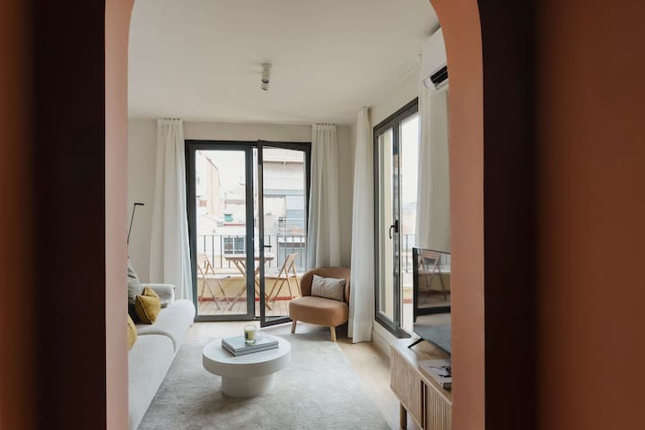 HOMU – Two Bedroom Apartment with Terrace