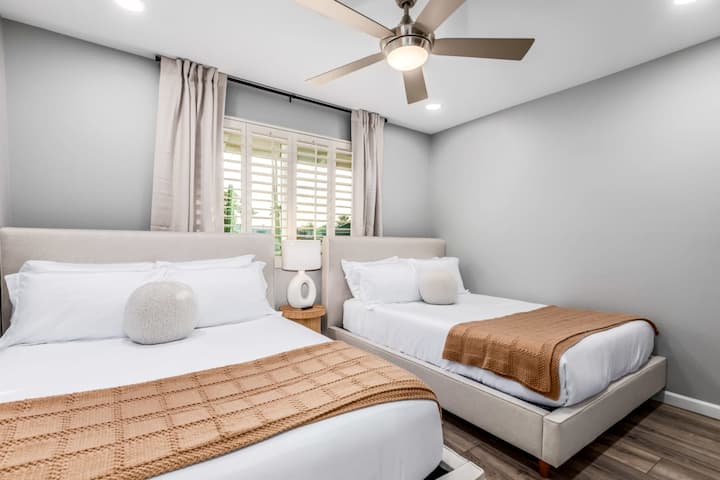 Სასტუმრო ოთახი 3 ორადგილიანი/სრული საწოლით