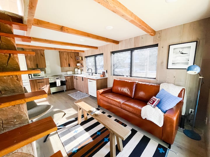 Charming Modern A Frame, A/c,  Huge Patio, Bbq - McCall, ID