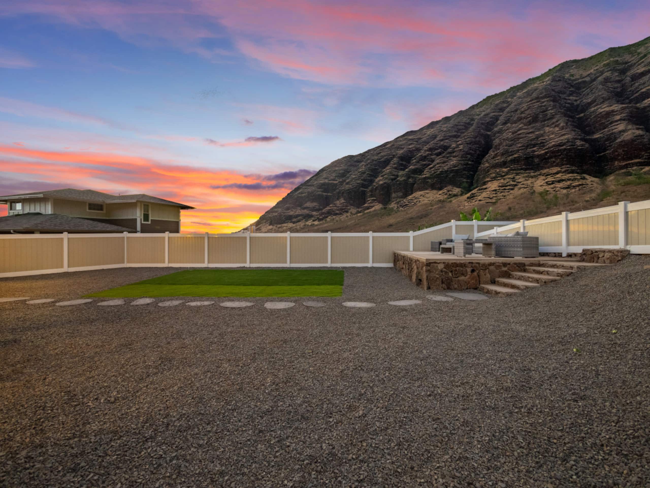 Home in Makaha Valley · ★4.95 · 3 bedrooms · 6 beds · 2 private baths - Image 13