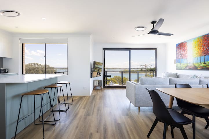 Just Listed! Brand New, Magic views, Ducted A/C