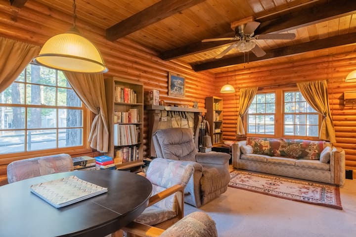 Cute Cabin Near Slopes, Lake & Village - Big Bear Lake, CA