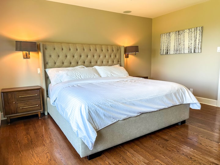 Primarna spavaća soba s bračnim krevetom (širine 180