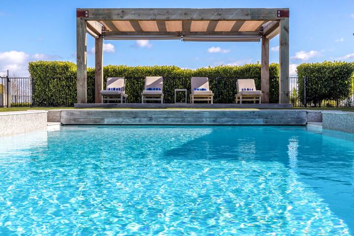 Coast & Country Ltd managed Airbnb listing 1