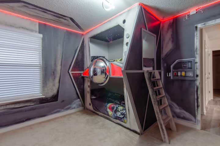Star Wars Bedroom - Sleeps 2