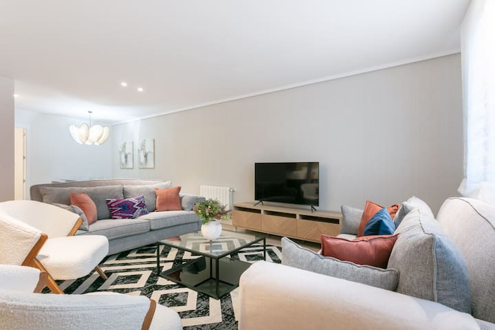 Luxury Rentals Madrid managed Airbnb listing 3