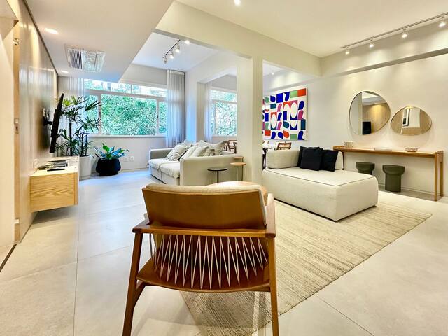 Beautiful apartment renovated for vacation rental gallery image 3