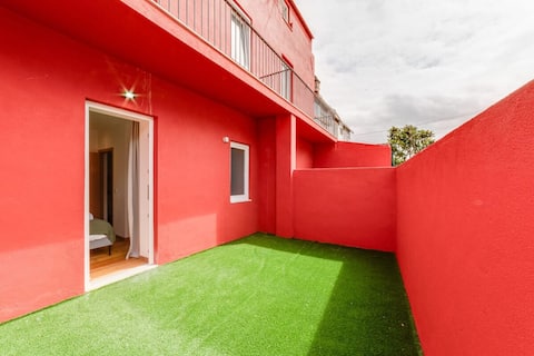 Top Airbnb: Stylish Campolide Charm Apartment w/Private Patio in Campolide