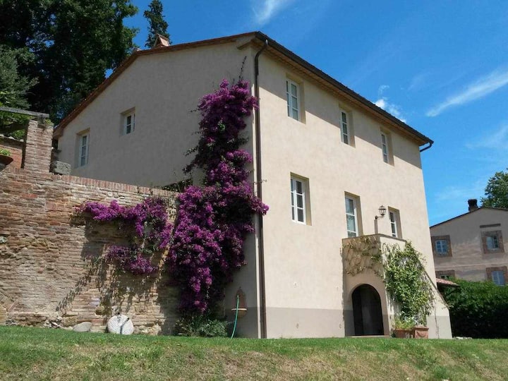Lallina. House with a View