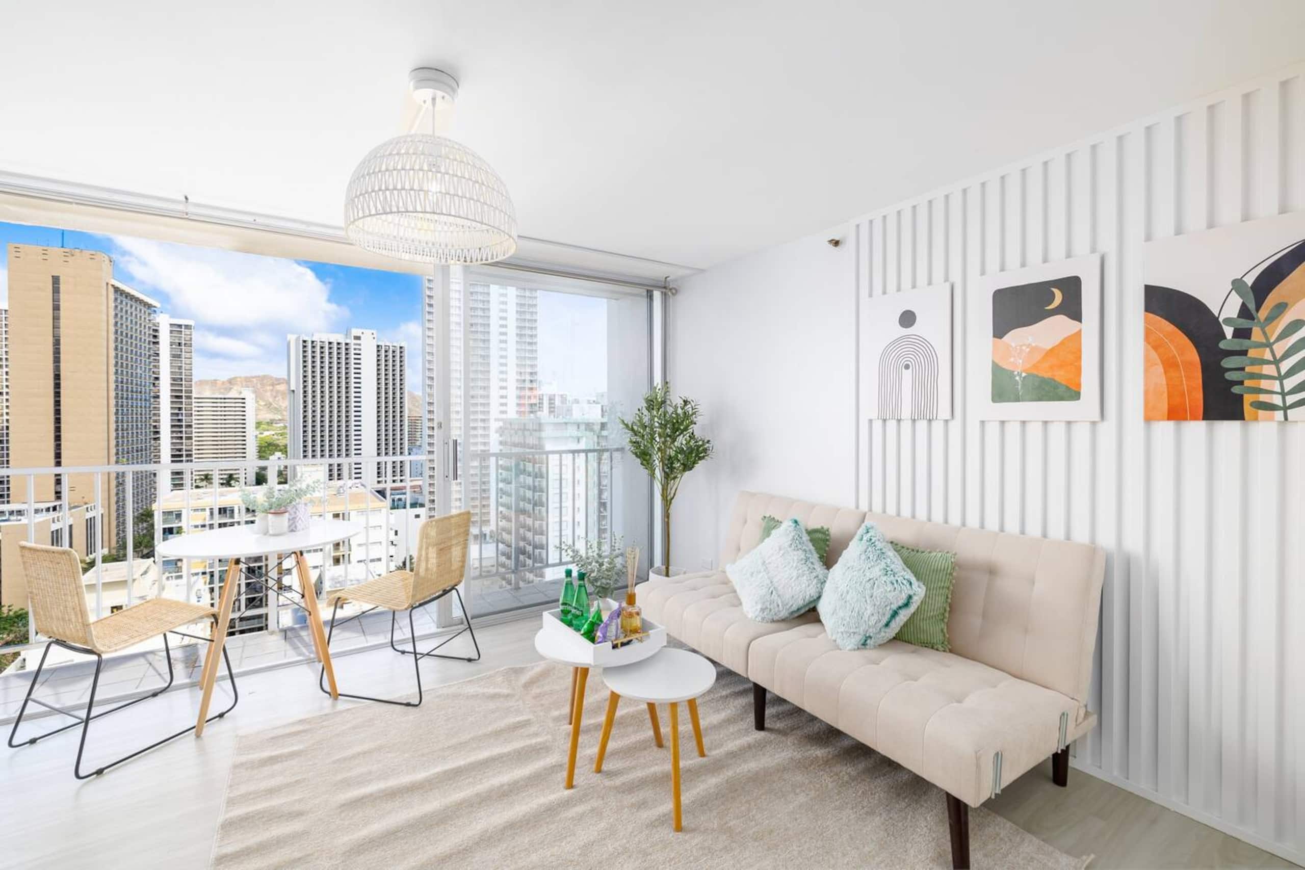 Condo in Honolulu · ★4.88 · 1 bedroom · 2 beds · 1 shared bath - Image 6