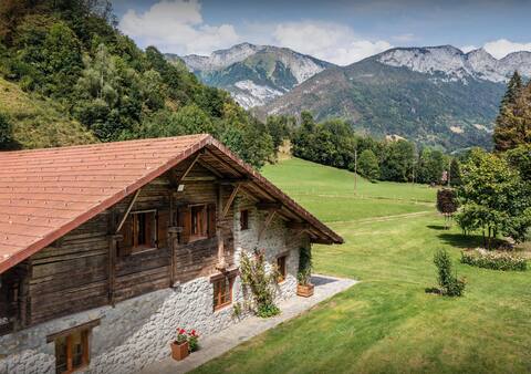 Stone farmhouse for family stay