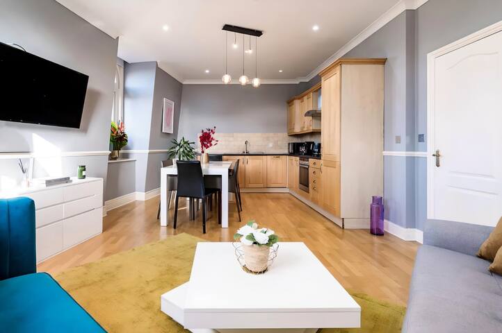 The Penthouse: Soho Most Beautiful View gallery image 5