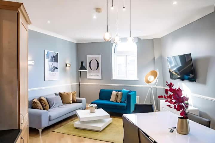 The Penthouse: Soho Most Beautiful View - London Euston station