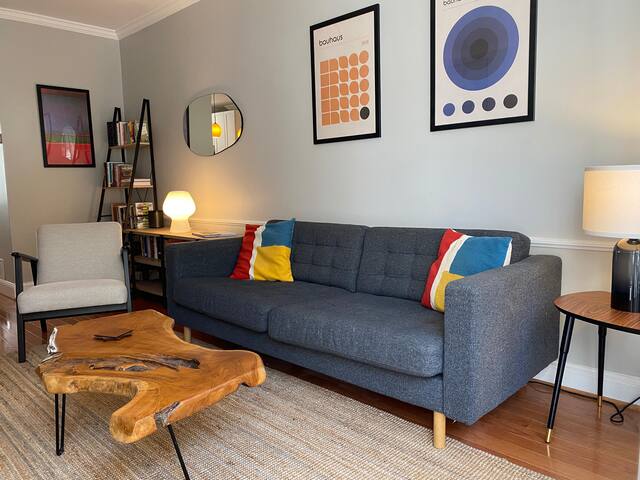 Georgetown Awesome Townhome 3BR 3.5BA gallery image 5