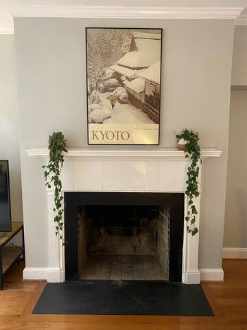 Georgetown Awesome Townhome 3BR 3.5BA gallery image 3
