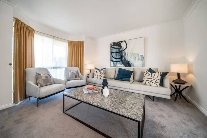 Charisma In Clarence - Courtyard Stay Near Glenelg - Unley