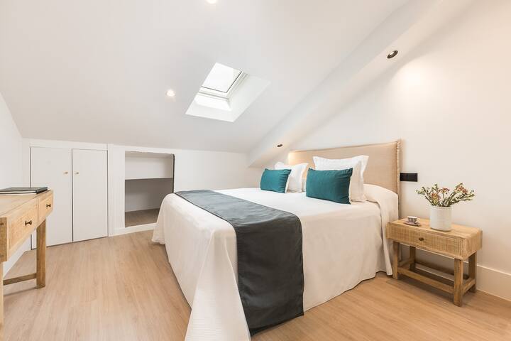 Homeclub | Bright Flat in the Heart of Madrid gallery image 2