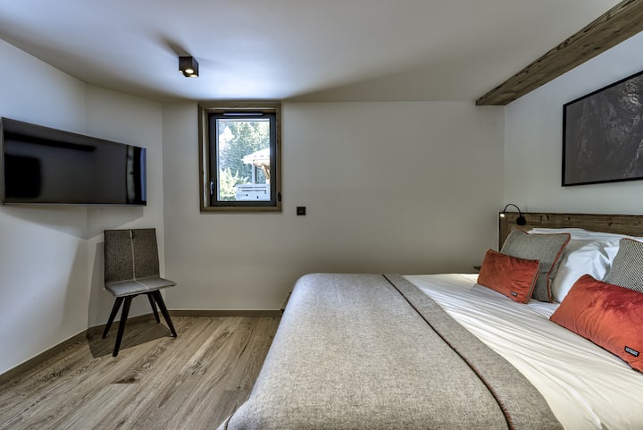 غرفة نوم 2، غرفة مزدوجة مع حمام داخلي 