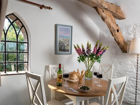 2 Bed in Brecon (oc-bn102)