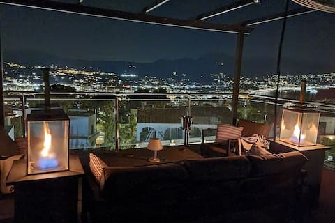 Magnificent view and pool