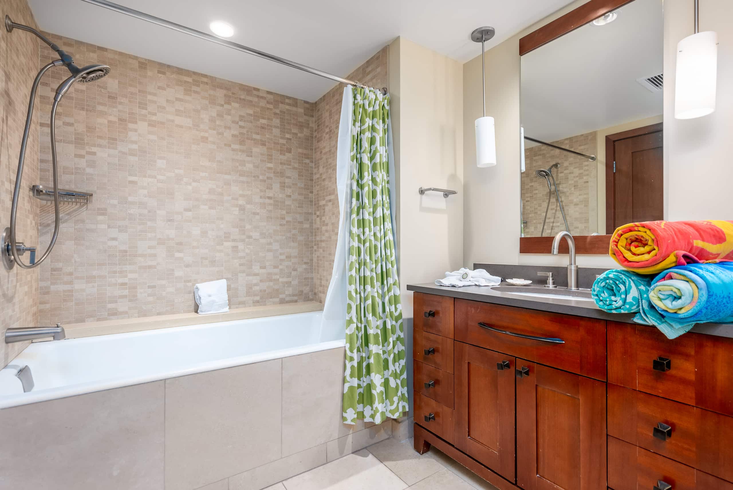 Condo in Kapolei · ★4.74 · 3 bedrooms · 4 beds · 3 private baths - Image 14