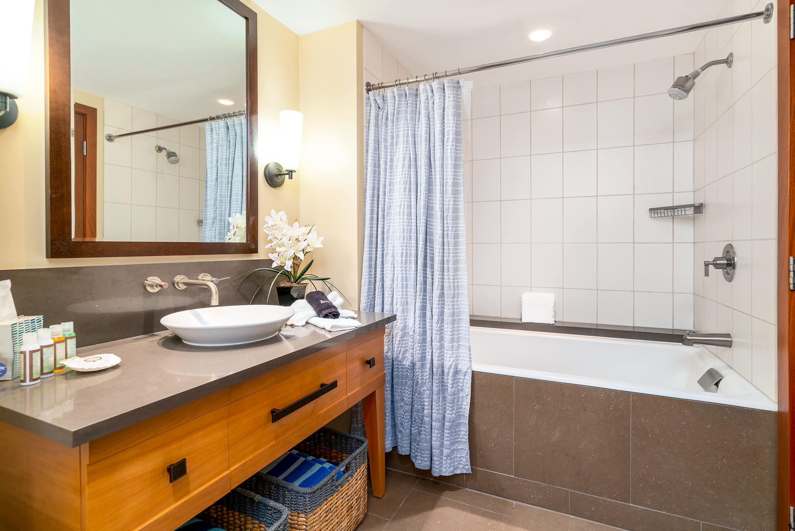 Condo in Kapolei · ★4.88 · 2 bedrooms · 4 beds · 2 private baths - Image 12