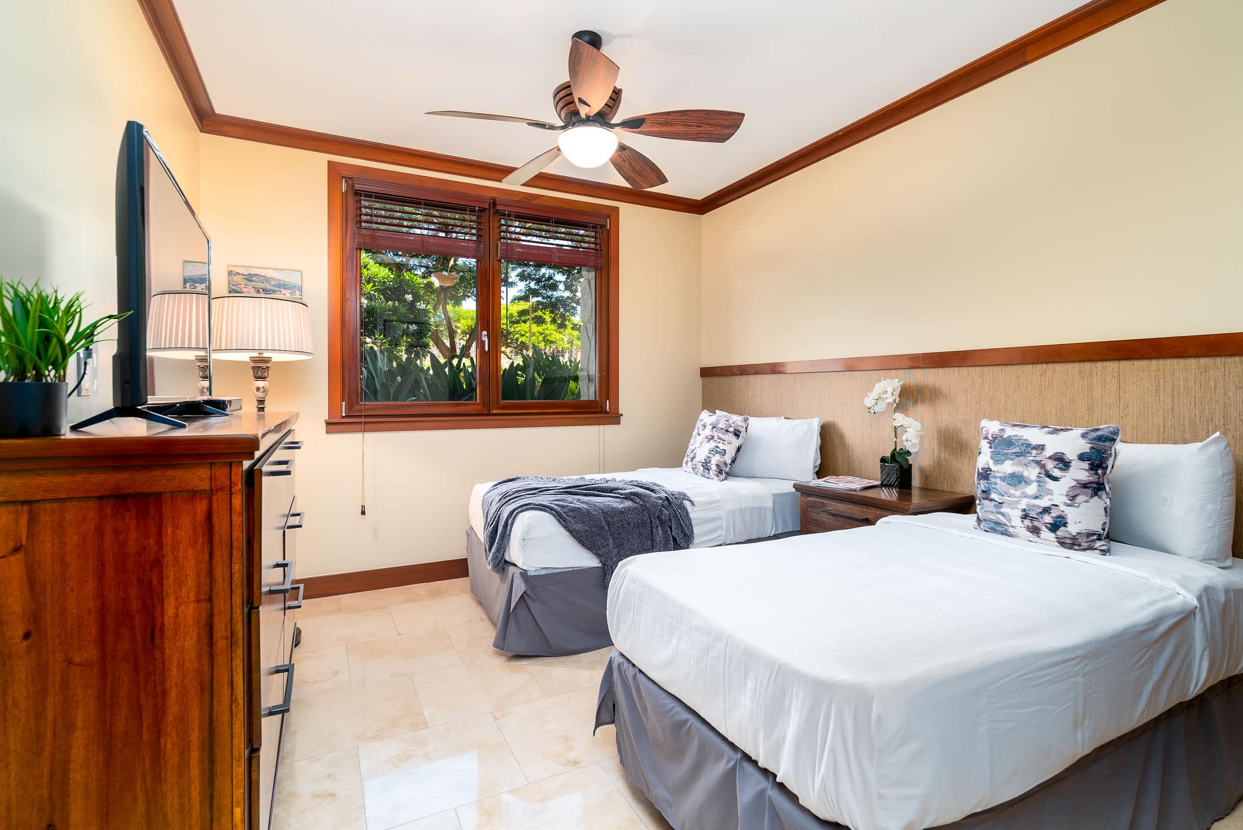 Condo in Kapolei · ★4.88 · 2 bedrooms · 4 beds · 2 private baths - Image 11
