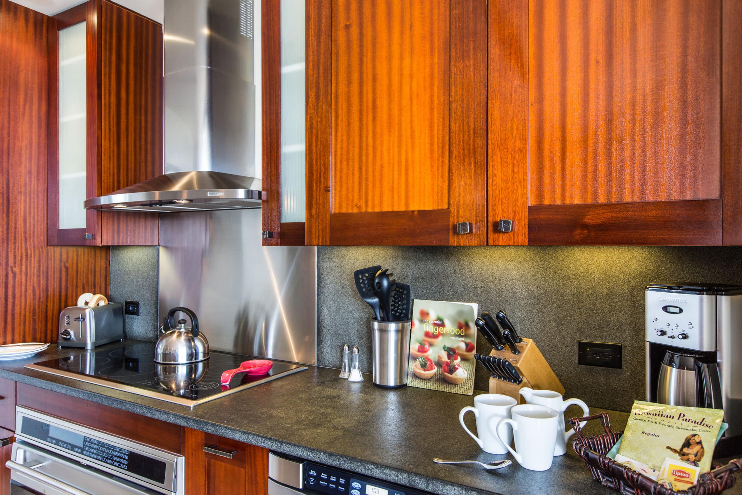 Condo in Kapolei · ★4.79 · 2 bedrooms · 3 beds · 2 private baths - Image 11