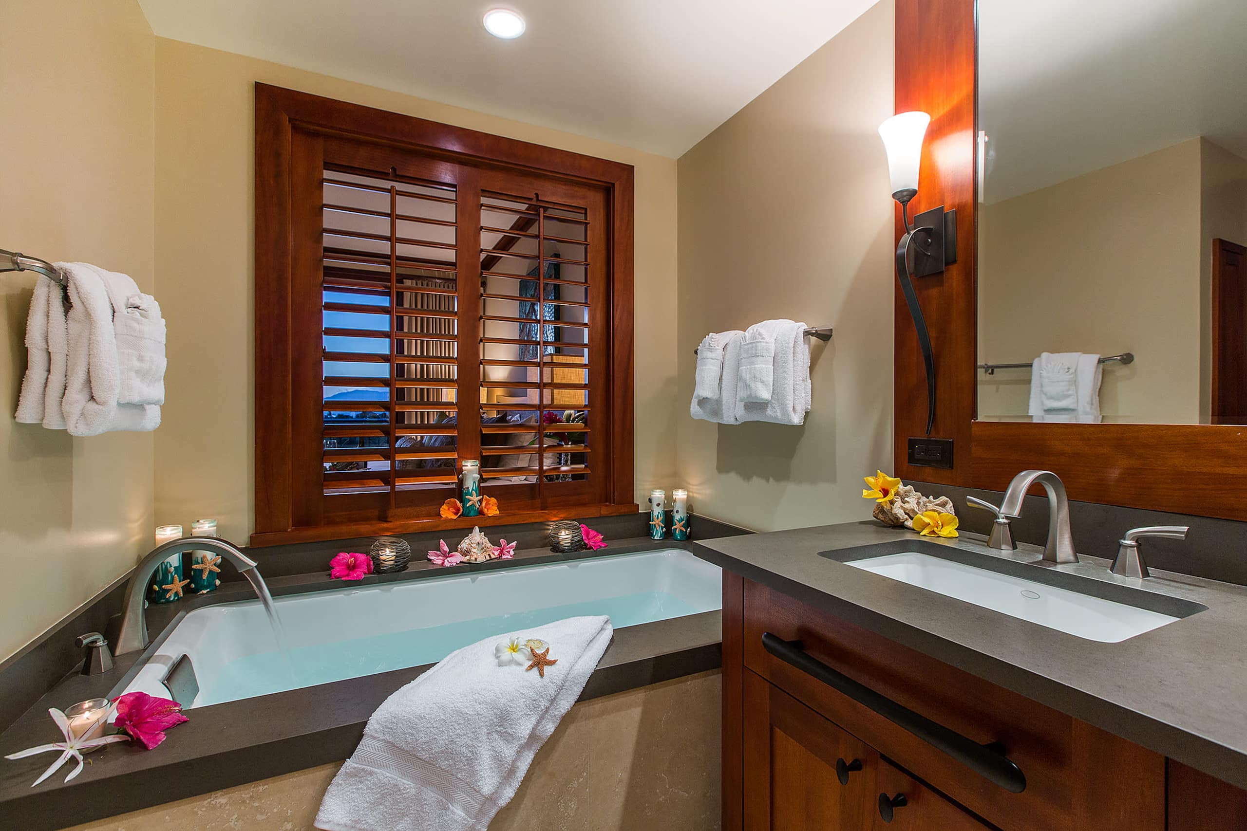 Condo in Kapolei · ★4.83 · 2 bedrooms · 3 beds · 2 private baths - Image 9