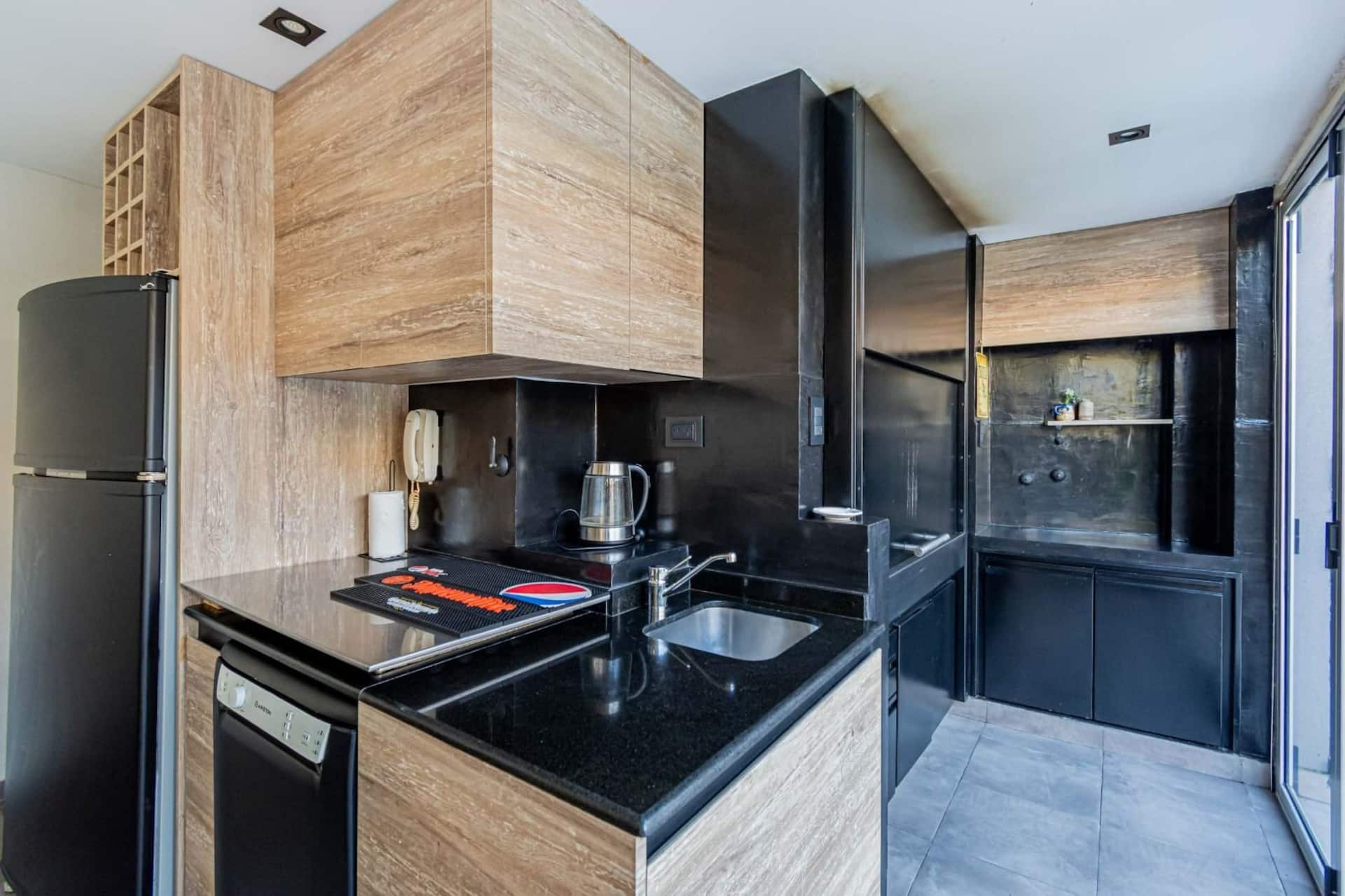 Casa con pileta y parrilla en Villa del Parque