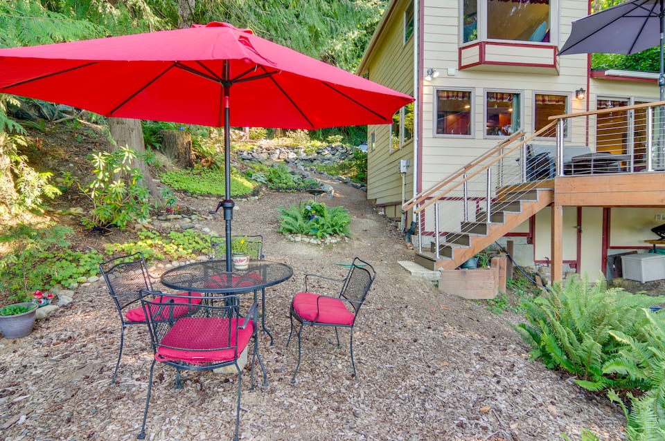 A lakefront cottage on Bosworth Lake, Snohomish, Washington, United States, photo 10 of 10