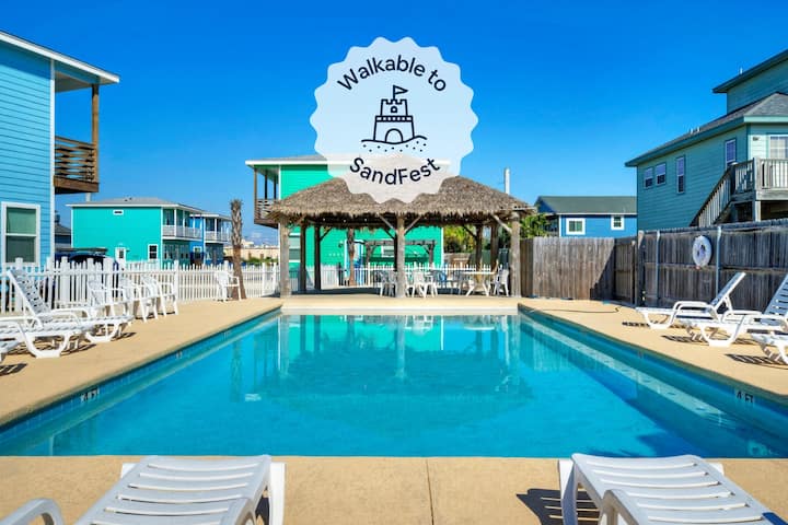 Fire Pit, Pool, Walk To The Beach | Villa Reel