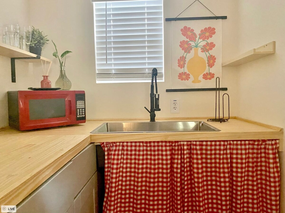 Casa Eleven | Walkable Area | East Austin Stay
