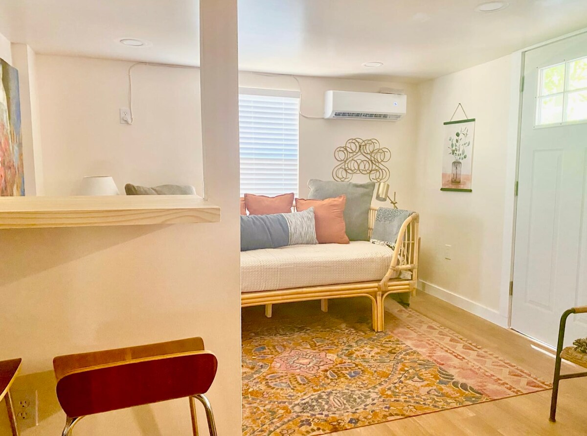 Casa Eleven | Walkable Area | East Austin Stay