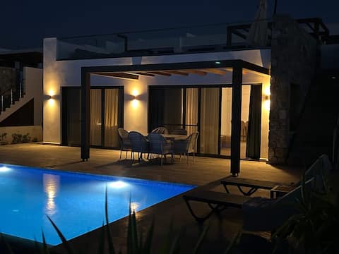 Deja Blue Bungalow 10