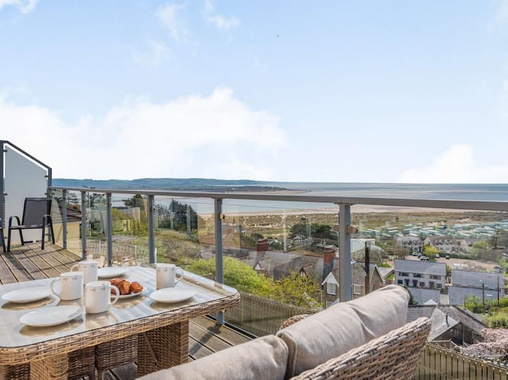 4 Bed in Aberdovey (oc-87586)